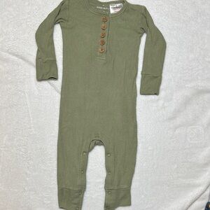 Posh Peanut Olive waffle knit Kids One Piece sleeper 2t